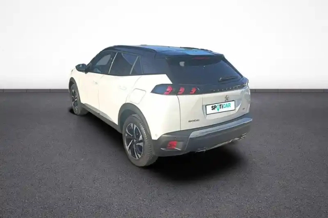 Peugeot 2008 puretech 130 s&amp;s eat8 — photo 4