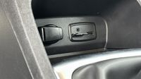 Renault Captur 1.2 TCe 120ch energy Intens — photo 16