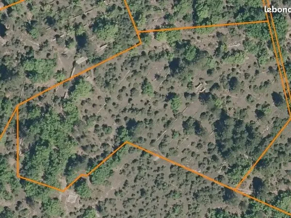 Vend terrain zone naturelle 13500 m2