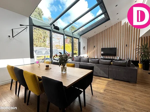 Villa 8 pièces 257 m²