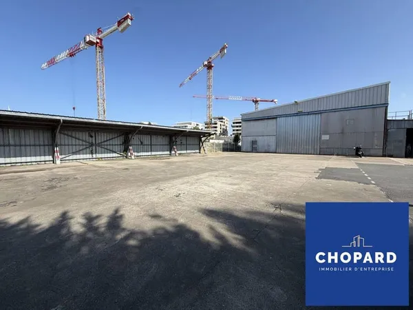 Entrepôt 1295 m²