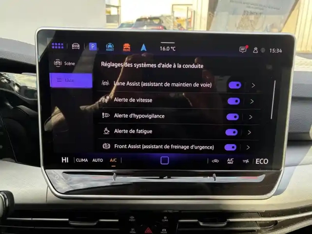 Volkswagen Golf 1.5 ehybrid 204 dsg6 — photo 17