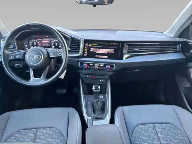 Audi A1 sportback 25 tfsi 95 ch s tronic 7 — photo 15