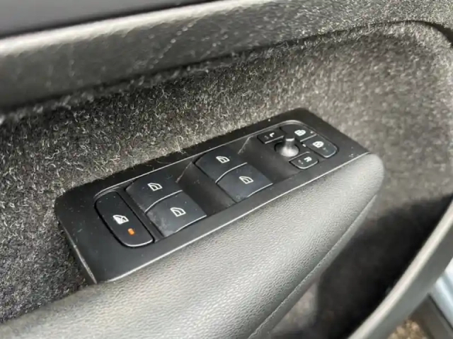 Volvo Xc40 t3 163 ch geartronic 8 — photo 13