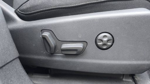 DS DS7 Crossback 1.6 THP 300 E-tense Plug in Hybrid 4X4 EAT8 - Performances Line + – 2020 – 108737 km – Hybride essence – Boîte Automatique — photo 19