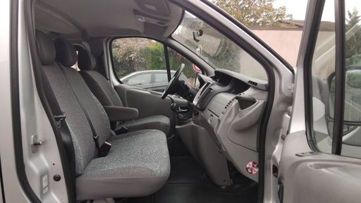 Renault Trafic Passenger L2 H1 2.0 dCI 115 - Expression – 2013 – 102821 km – Diesel – Boîte Manuelle — photo 22