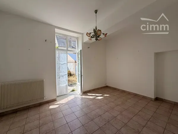 À VENDRE – T2 de 50 m² en rez-de-chaussée  – MER (41500)