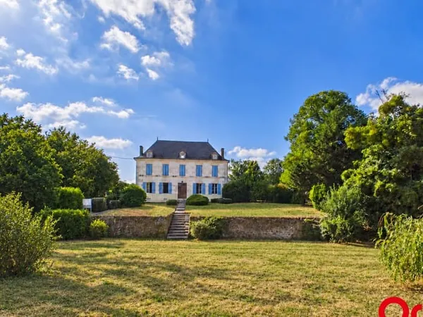 Maison 7 pièces 333 m²