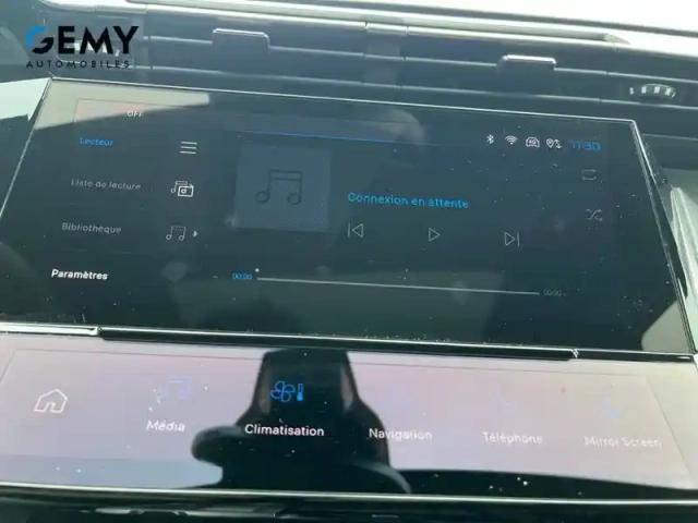 Peugeot 408 phev 225 e-eat8 — photo 17