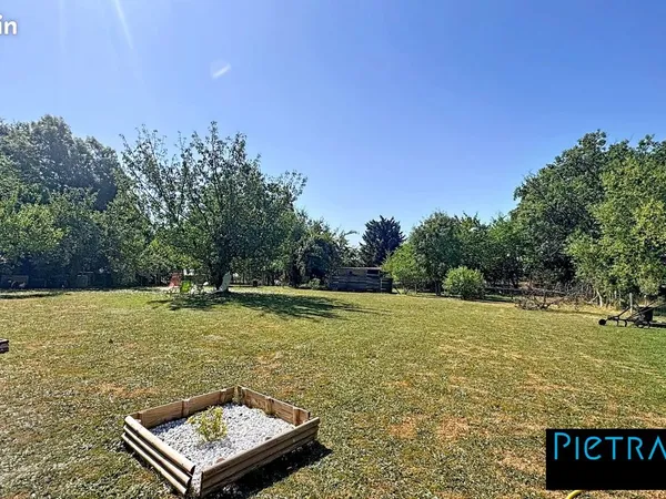 Terrain 737 m² Francheleins
