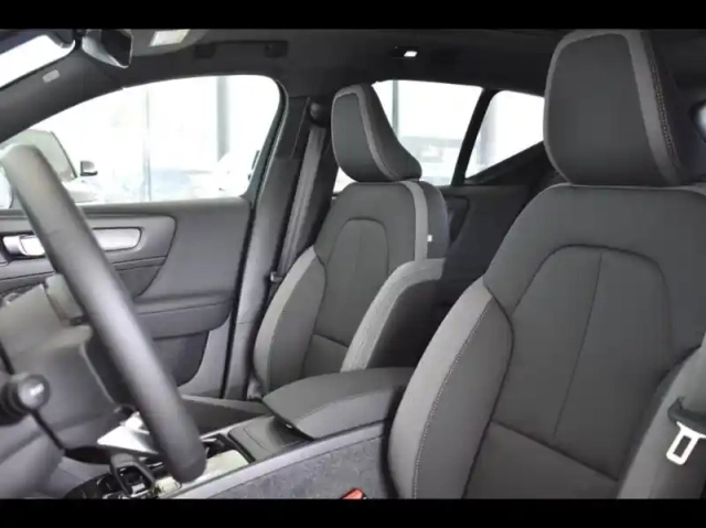 Volvo Ex40 single extended range 252ch ultra — photo 12
