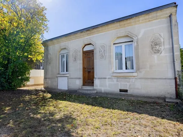Belle échoppe double avec jardin, beaux volumes et potentiel piscine