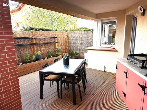T3 refait à neuf avec grande terrasse- [Toulouse/Lardenne-Pradettes-Basso Cambo]