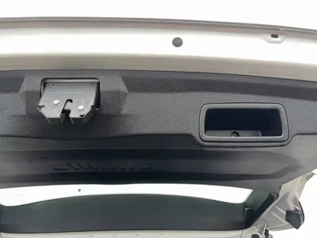 Jeep Renegade 1.0 turbo t3 120 ch bvm6 — photo 27