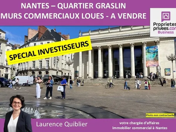 44000 NANTES - MURS OCCUPES LOUES - QUARTIER GRASLIN
