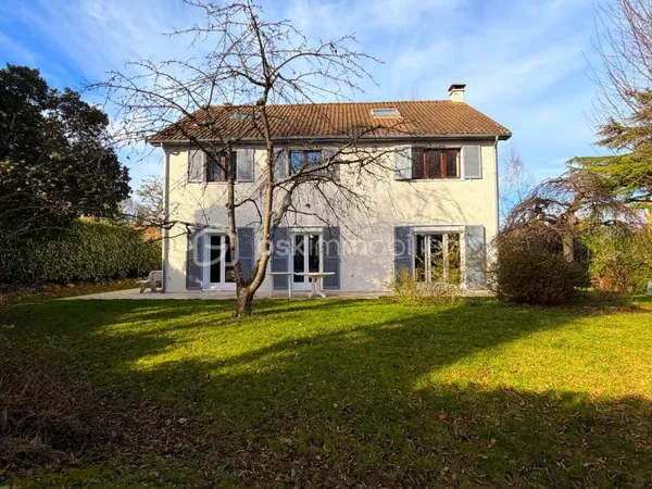 Maison 7 pièces 184 m²