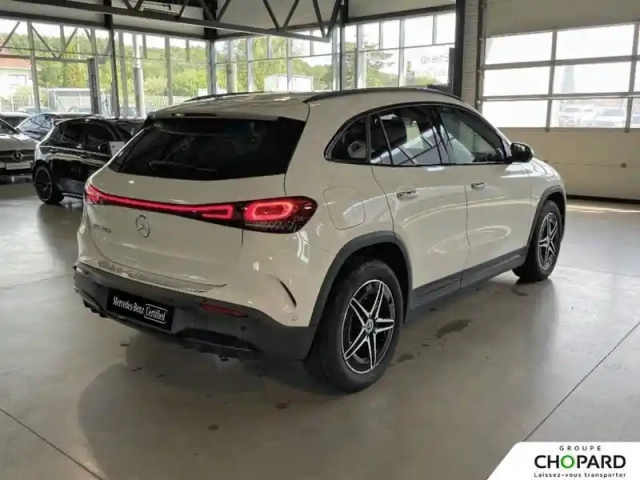 Mercedes Eqa 250+ — photo 31