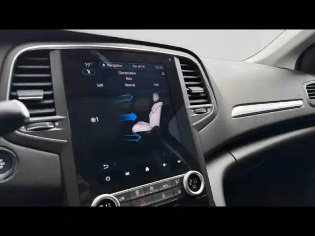 Renault Megane 1.5 blue dci 115ch techno edc + toit ouvrant — photo 19