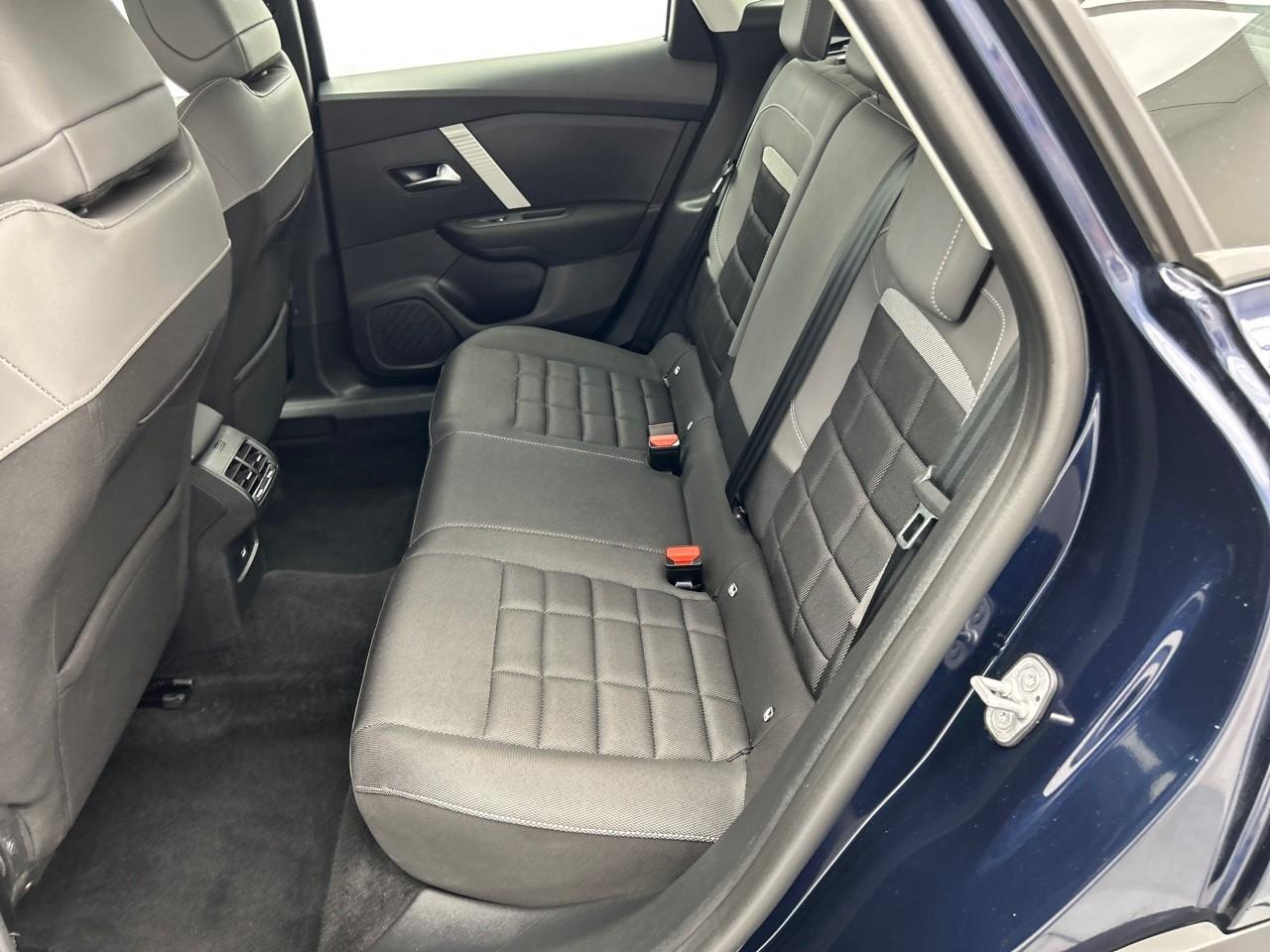 Citroën C4 hybride 136 e-dcs6 plus — photo 13