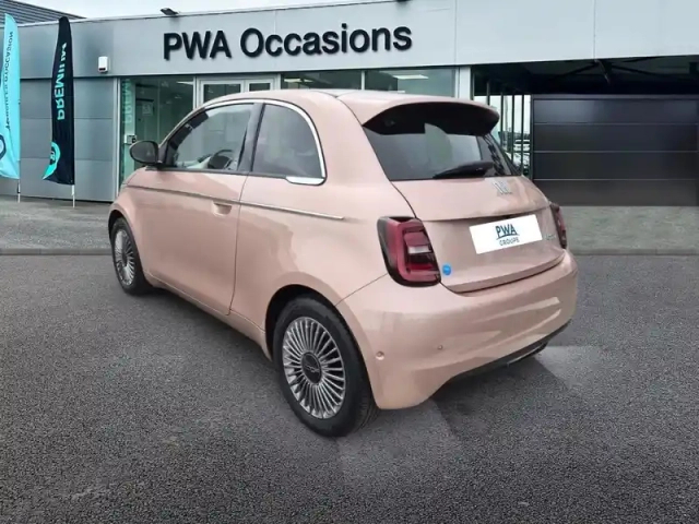 Fiat 500 3+1 e 118ch pack confort &amp; style my23 — photo 7