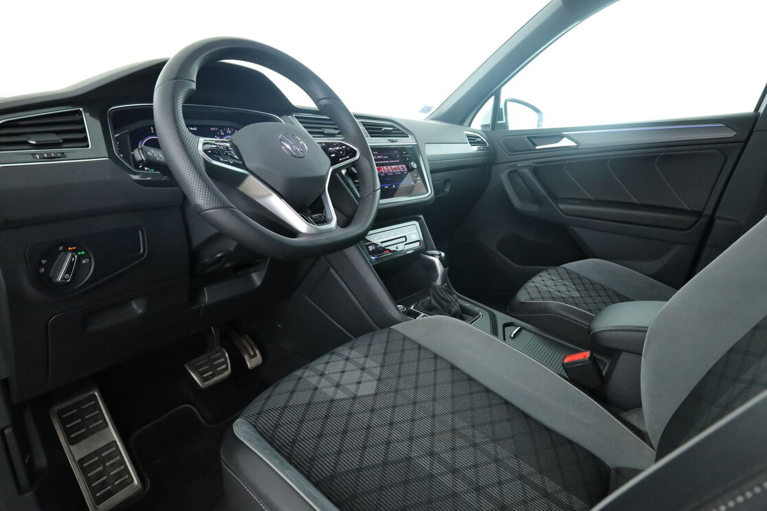 Volkswagen Tiguan 1.4 eHybrid R-Line DSG6 — photo 10