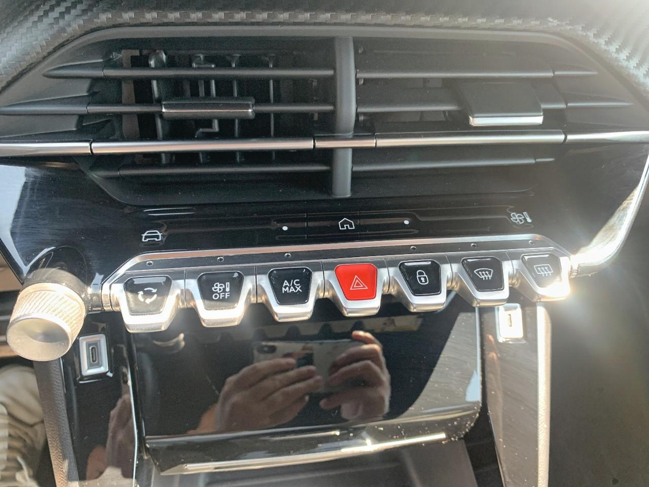 Peugeot 2008 1.2 hybrid 145ch gt e-dcs6 — photo 36