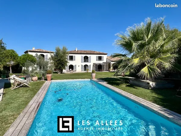Maison 7 pièces 287 m²