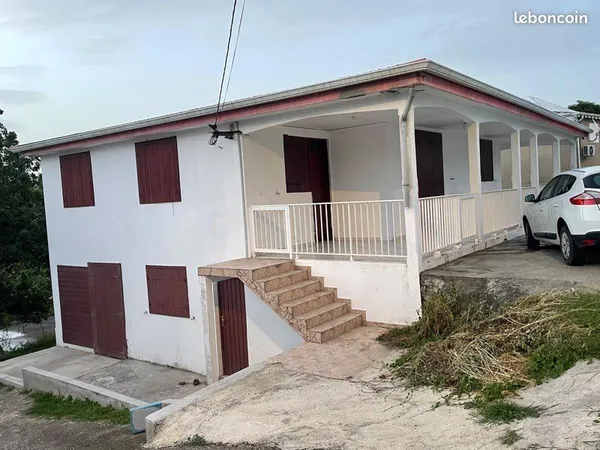 Maison avec 2 logements à la location