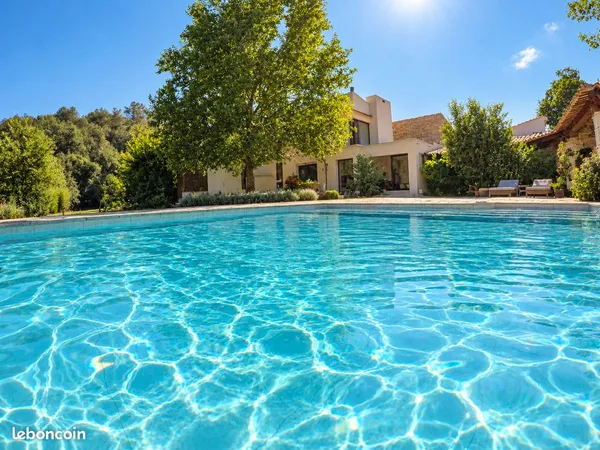 Villa 7 pièces sur 9900 m² avec piscine et cuisine d'été - Opio, proche Valbonne