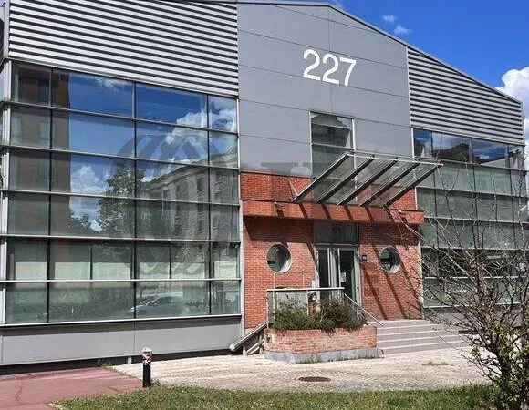 Local d'activité 3021 m²