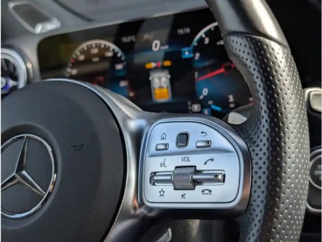 Mercedes Gla 200 — photo 14