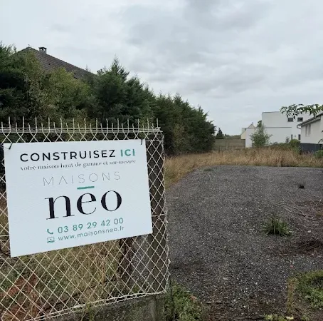 Terrain 737 m²