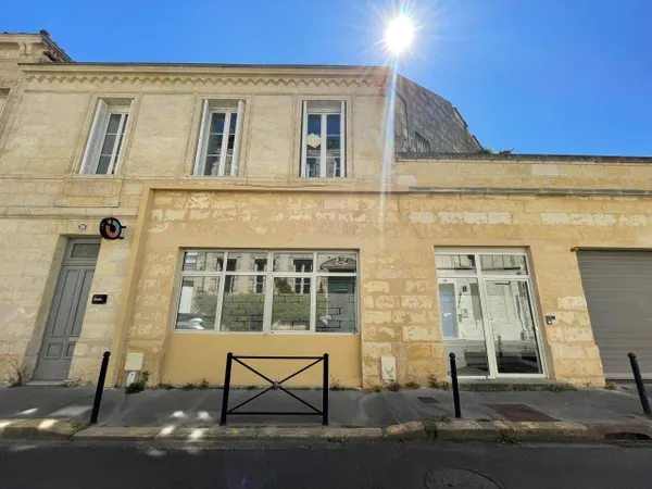 Bureaux 601 m²