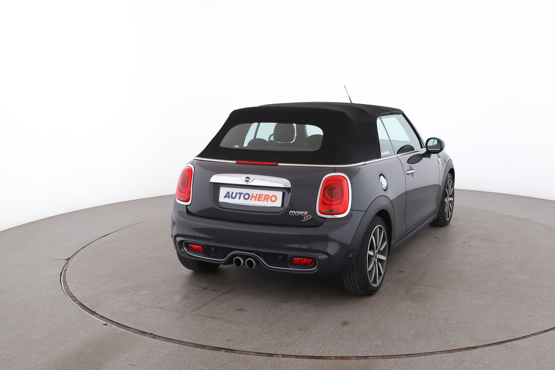 MINI Cabrio Cooper SD Finition Red Hot Chili BVA6 — photo 5
