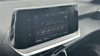 Peugeot 208 1.2 PureTech 100ch S&S Style 118g — photo 13