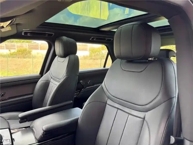 Land Rover Range Rover p460e awd 3.0l i6 phev — photo 24