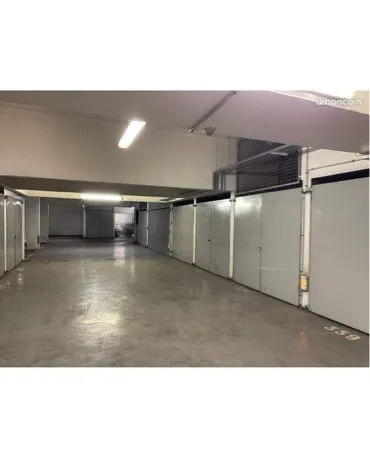 BOX A LOUER metro Volontaires Paris 15