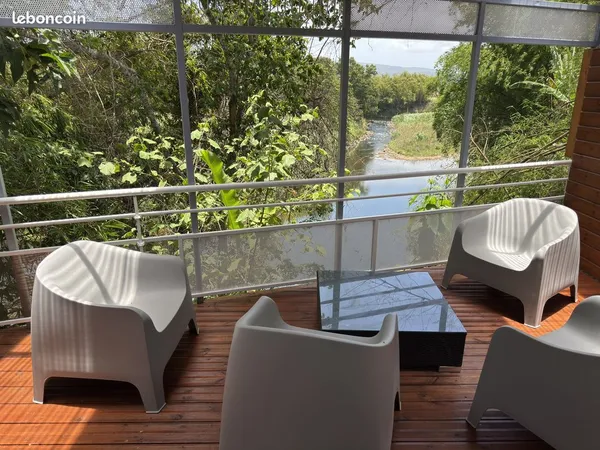 Maison T3 vue rivière Lamentin proche Baie-Mahault