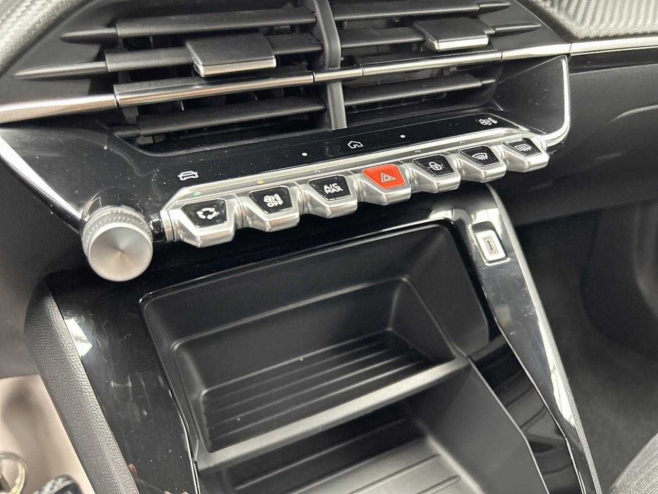 Peugeot 2008 100 s&s bvm6 style — photo 27