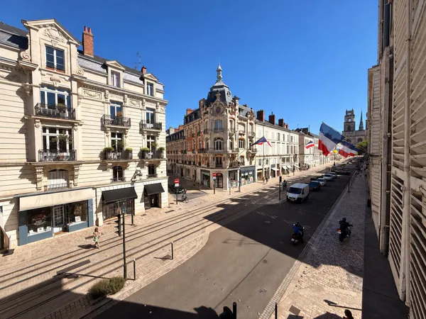 Local professionnel 146 m²