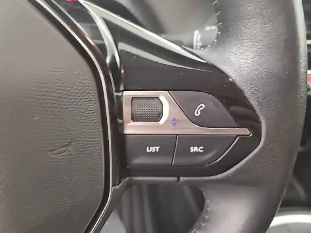 Peugeot 208 puretech 100 s&amp;s bvm6 — photo 23