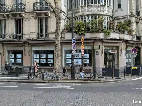 Boutique 222 m² PARIS