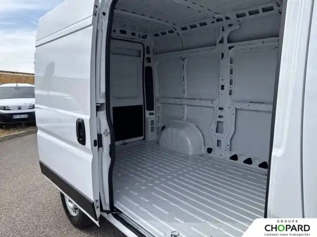 Peugeot Boxer fgn diesel 140 ch l2h2 3.5 t aut. — photo 20