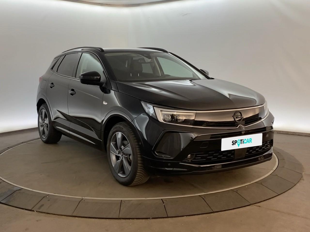 Opel Grandland 1.2 turbo 130 ch bva8 gs light — photo 3
