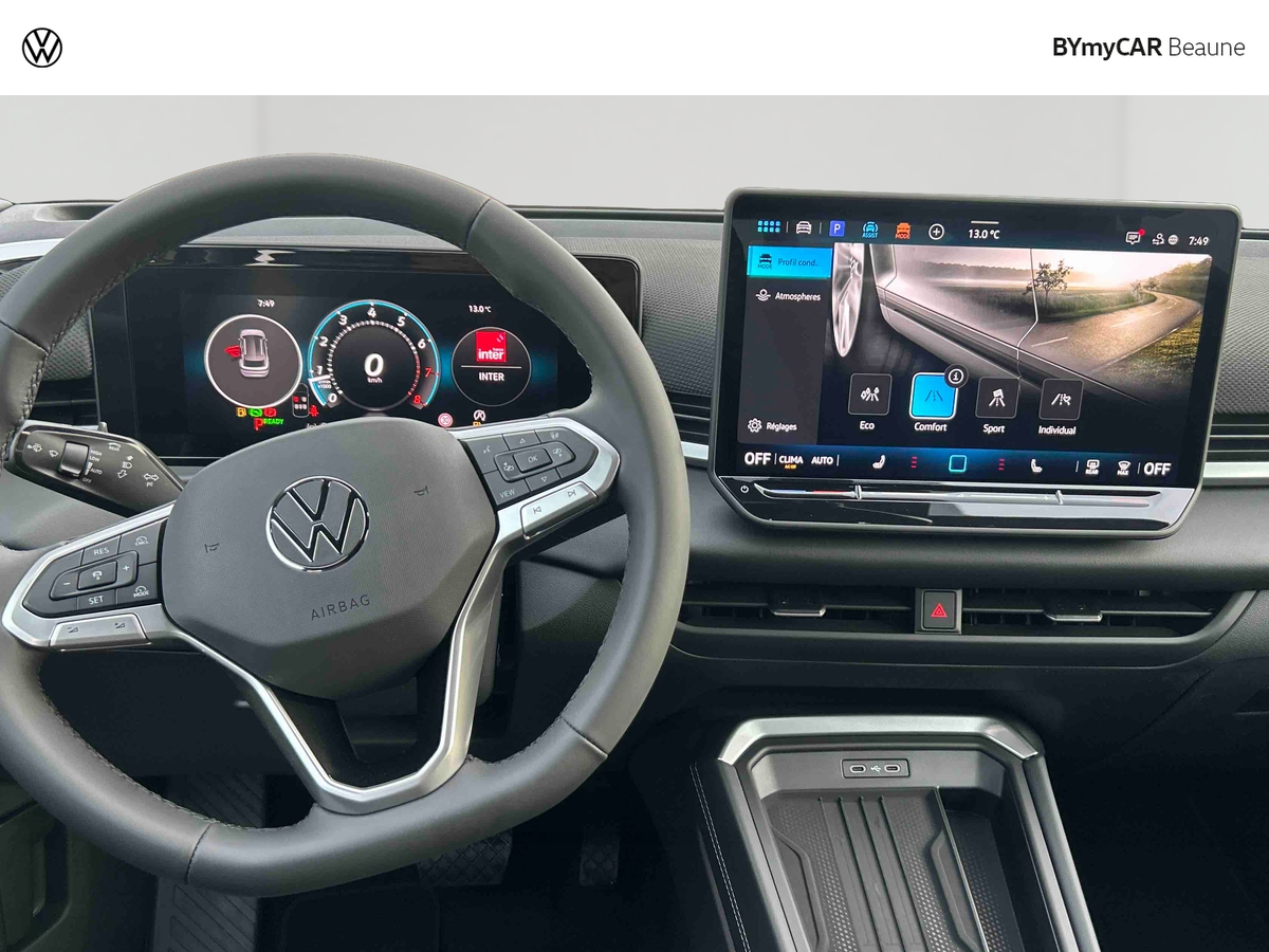 Volkswagen T-Roc 1.5 eTSI EVO2 Hybrid 150 ch DSG7 — photo 9