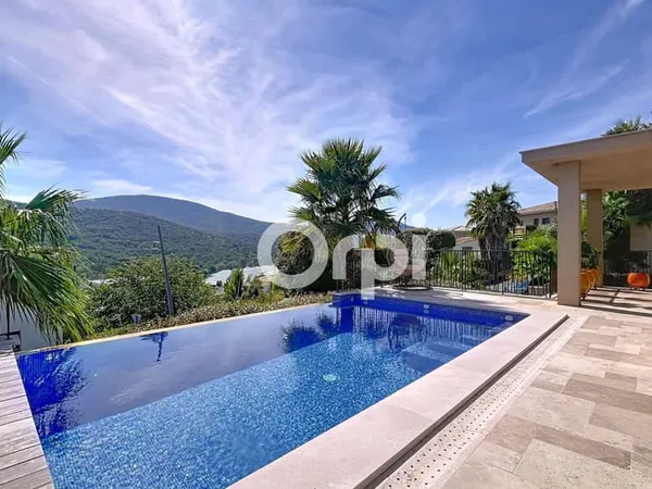 Maison 4 pièces 160 m²