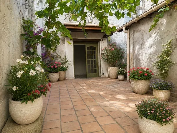 Maison de village 150 m2 avec garage et terrasse