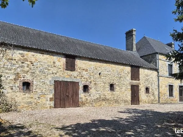 Propriété 7 pièces 153 m²