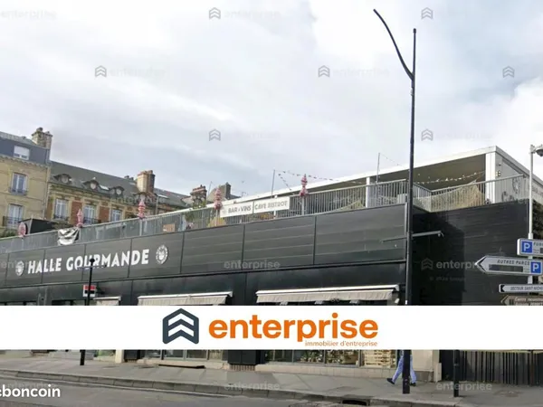 Local commercial 221 m²