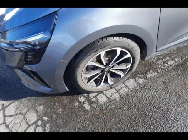 Renault Clio 1.0 tce 90ch techno - 25 — photo 9
